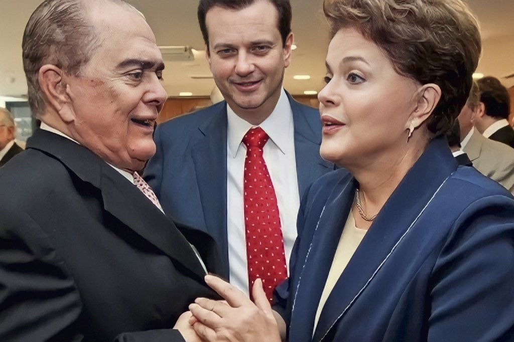 PODER - João Lyra, com Gilberto Kassab e Dilma Rousseff: influência política