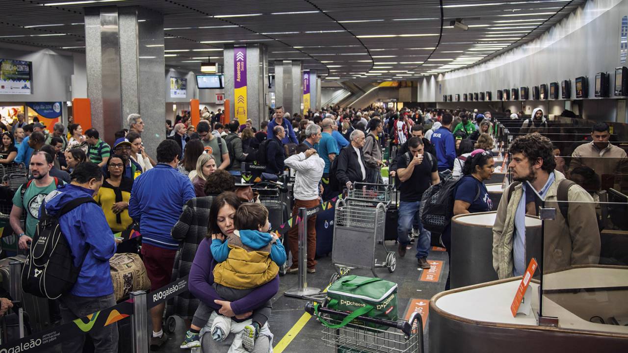LOTADO - Aeroporto do Galeão: estrangeiros gastaram 10,7 bilhões de reais no país de janeiro a abril