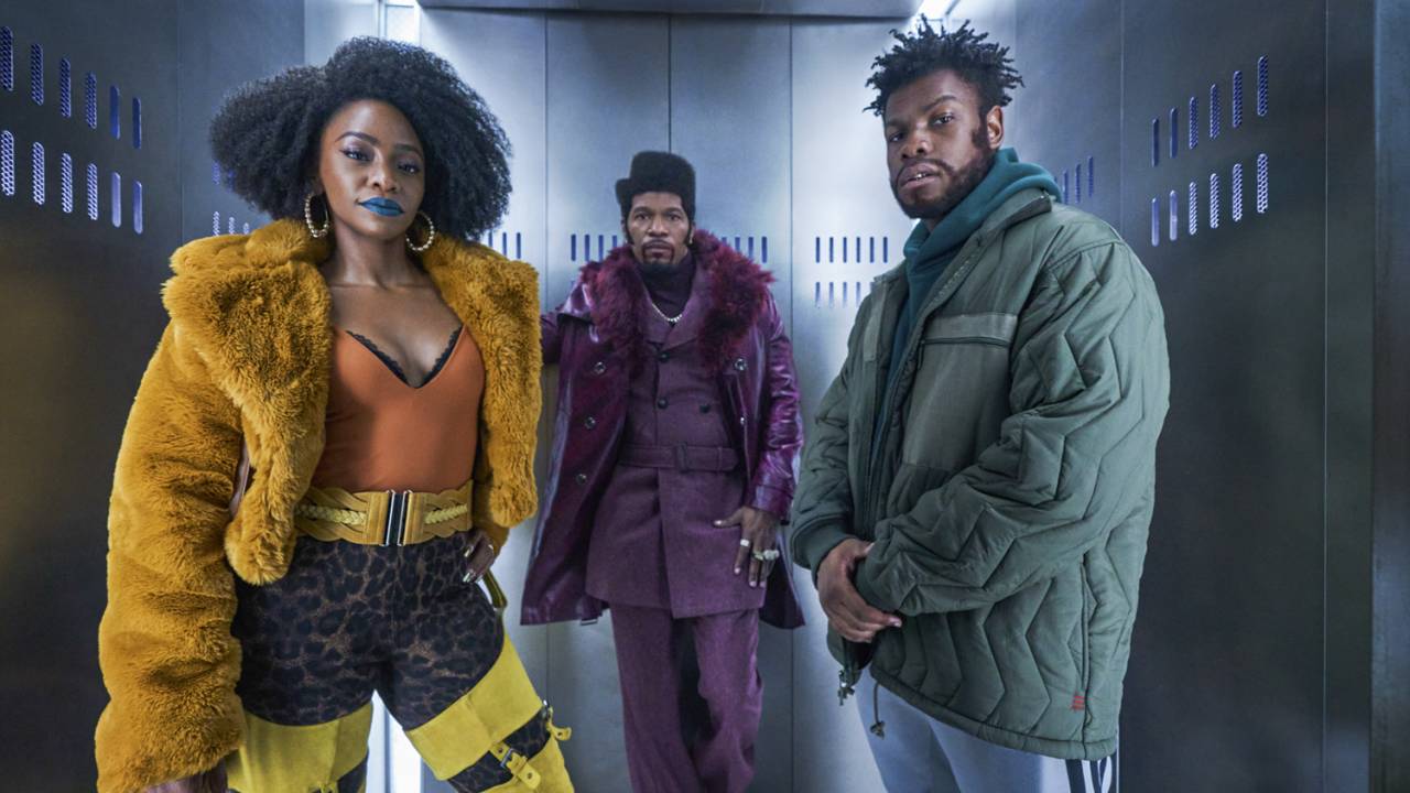 ORGULHO BLACK - Clonaram Tyrone!: trama com comédia, mistério e sci-fi