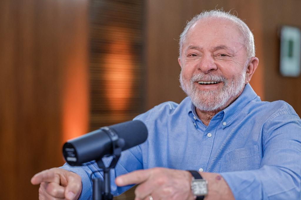 Lula realizou mais uma live com o jornalista Marcos Uchôa