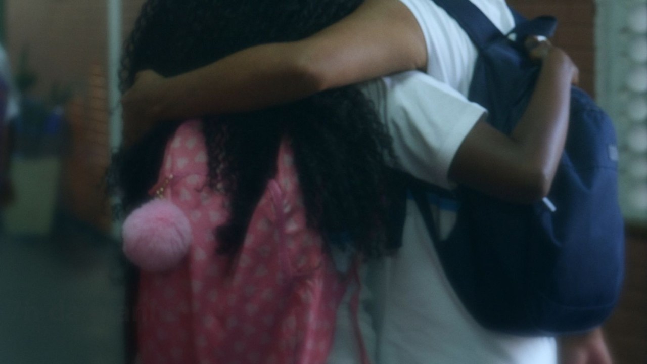 Cena de 'Massacre na Escola': A Tragédia das Meninas de Realengo', da HBO Max