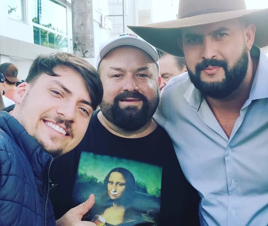 SC - Jair Renan e Zé Trovão durante festa em Balneário Camboriú