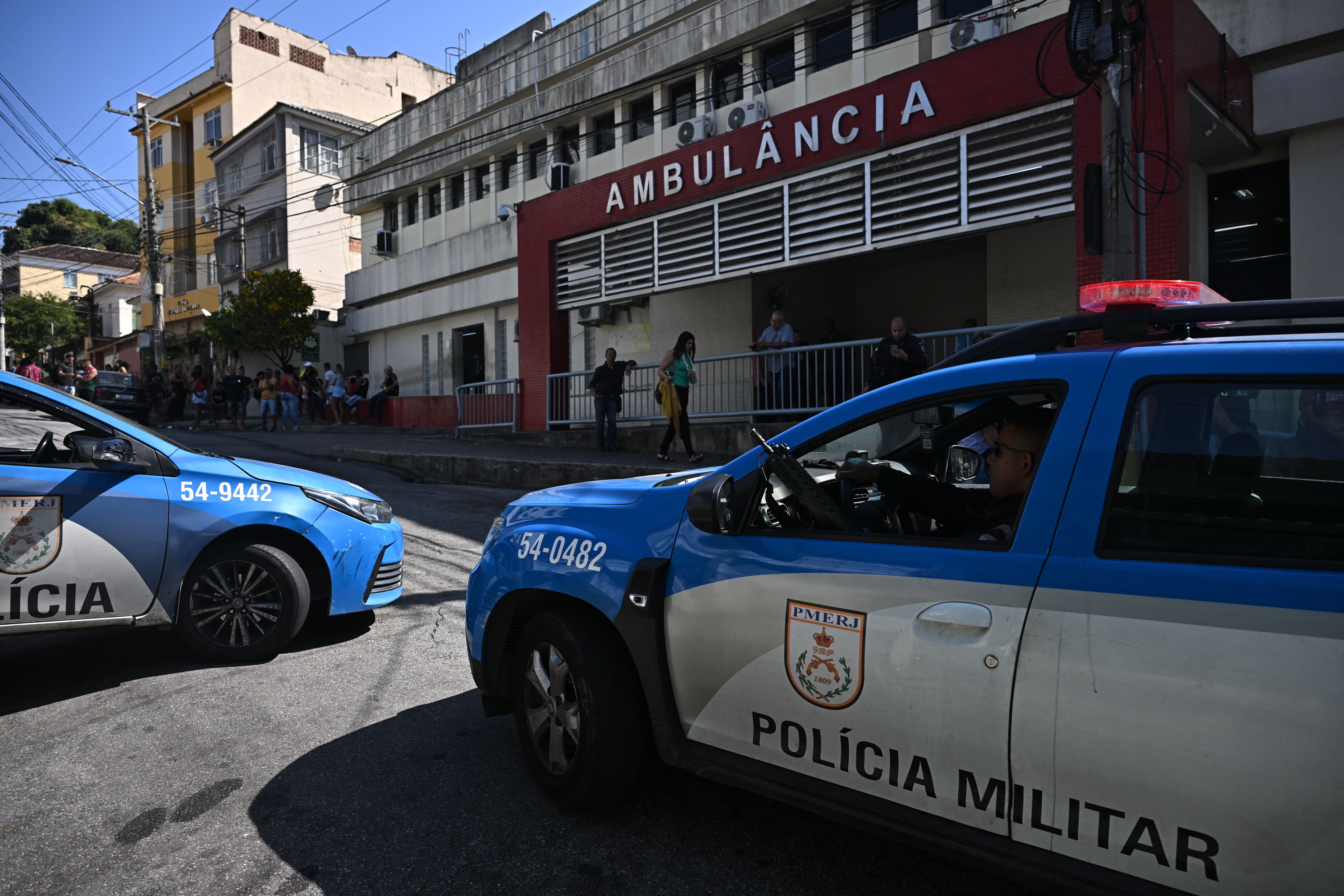 Ao menos dez pessoas morrem em operação da Polícia Militar no Rio