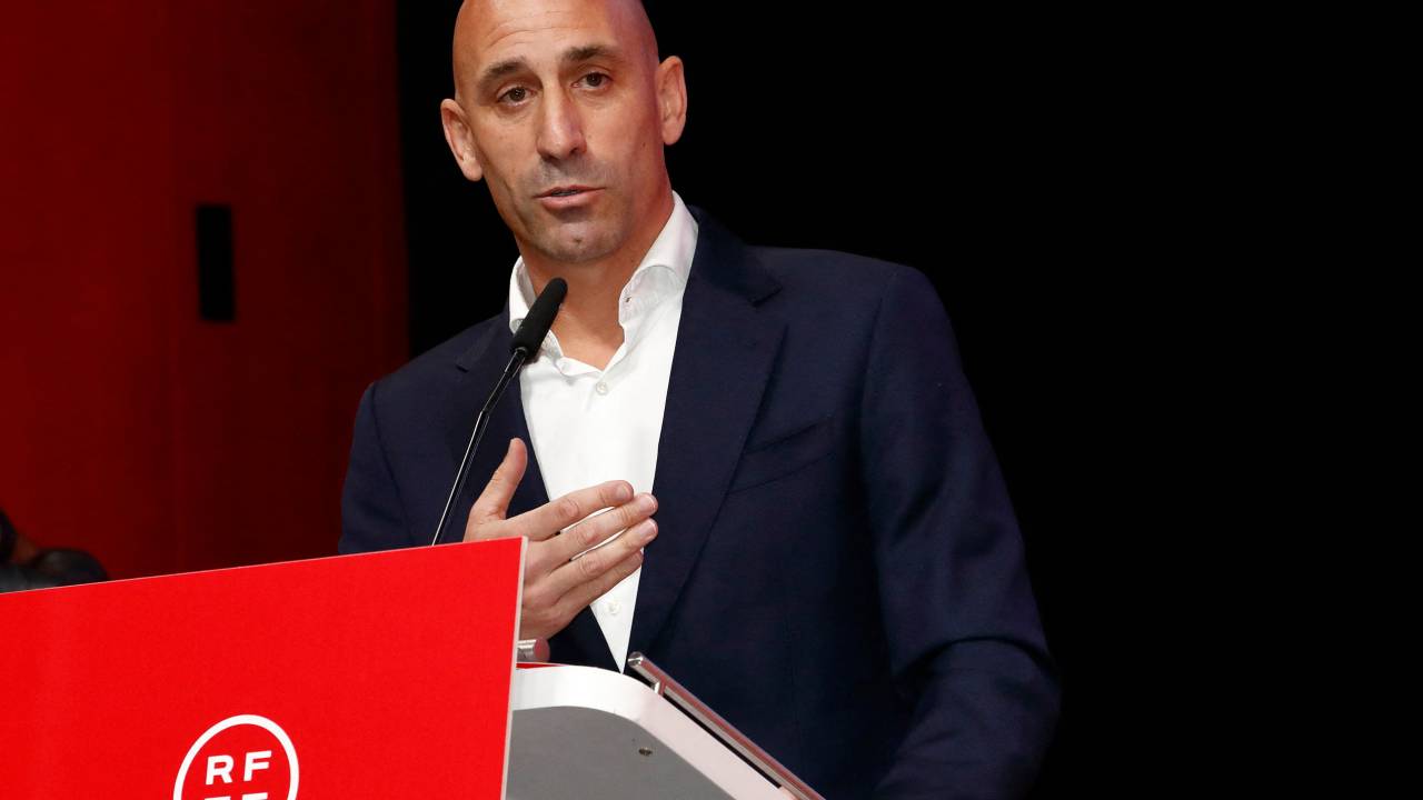In this handout image released by the Spanish Royal Football Federation (RFEF) on August 25, 2023, RFEF President Luis Rubiales delivers a speech during an extraordinary general assembly of the federation on August 25, 2023 in Las Rozas de Madrid. Spanish football chief Luis Rubiales refused to resign today after a week of heavy criticism for his for his unsolicited kiss on the lips of female player Jenni Hermoso following Spain's Women's World Cup triumph. (Photo by Eidan RUBIO / RFEF / AFP) / RESTRICTED TO EDITORIAL USE - MANDATORY CREDIT "AFP PHOTO / RFEF / EIDAN RUBIO " - NO MARKETING NO ADVERTISING CAMPAIGNS - DISTRIBUTED AS A SERVICE TO CLIENTS