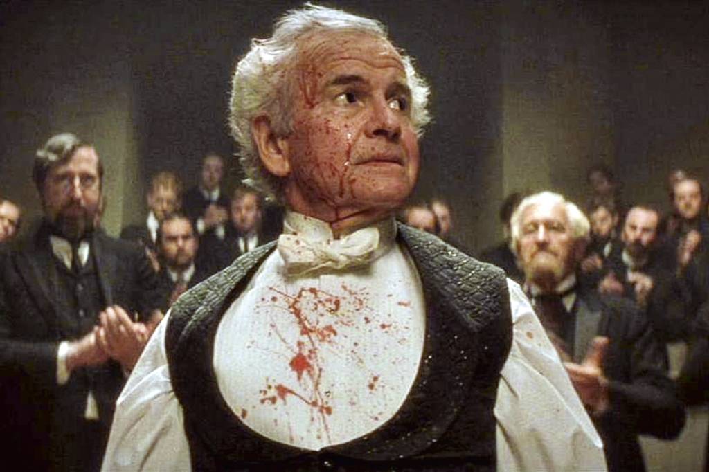 3-FILME—DO-INFERNO—cena-a.jpg INSPIRAÇÃO - Cena de Do Inferno: teorias sobre o facínora alimentaram filmes, documentários e obras literárias