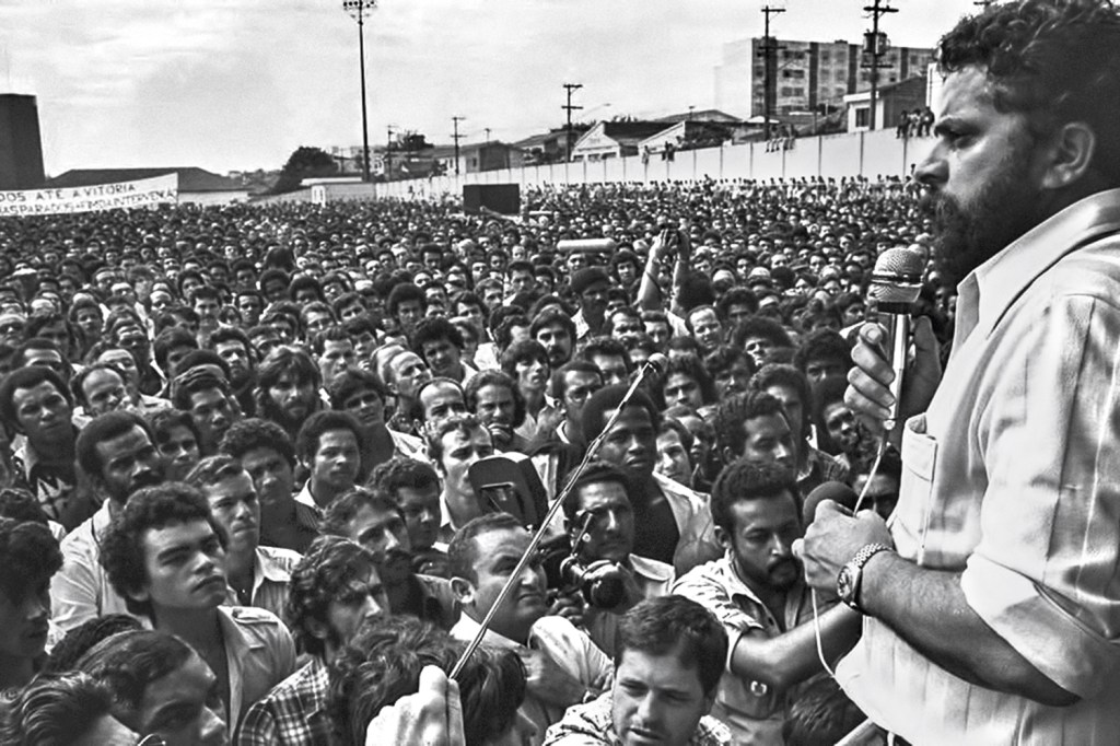 EM GREVE - Lula discursa para metalúrgicos da Volks em 1979: DNA sindical
