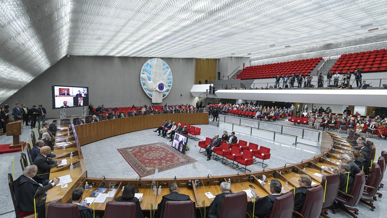 INFLUÊNCIA - Plenário da Corte: com as três vagas em disputa, governos do PT terão indicado 27 dos 33 ministros