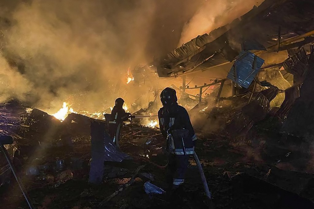 ABRE-2-DUPLA-000_33R84G4.jpg E A UCRÂNIA? - Cúpula passou ao largo da guerra: de novo, o presidente brasileiro omitiu o nome do invasor, a Rússia