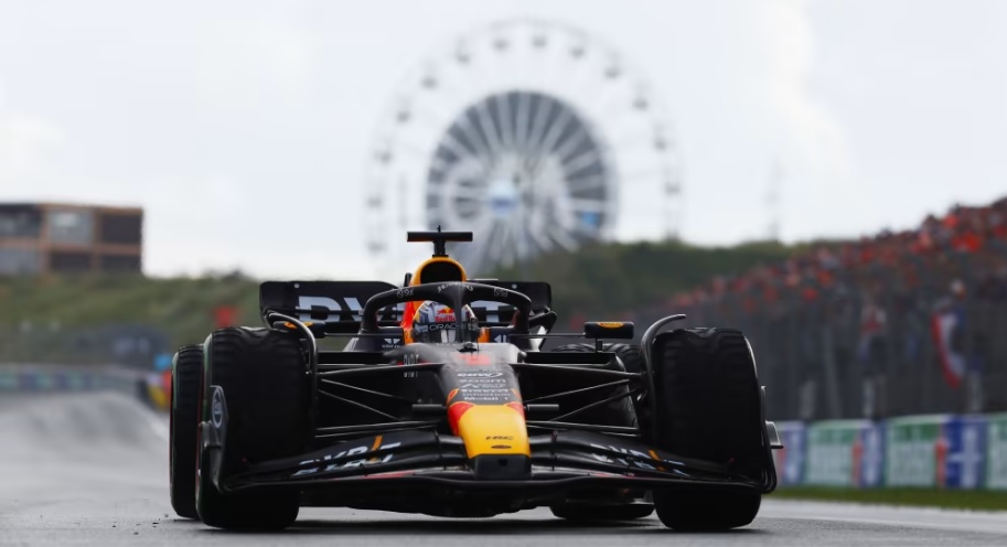VENCEDOR - O piloto Max Verstappen durante corrida do Grande Prêmio de F1 da Holanda