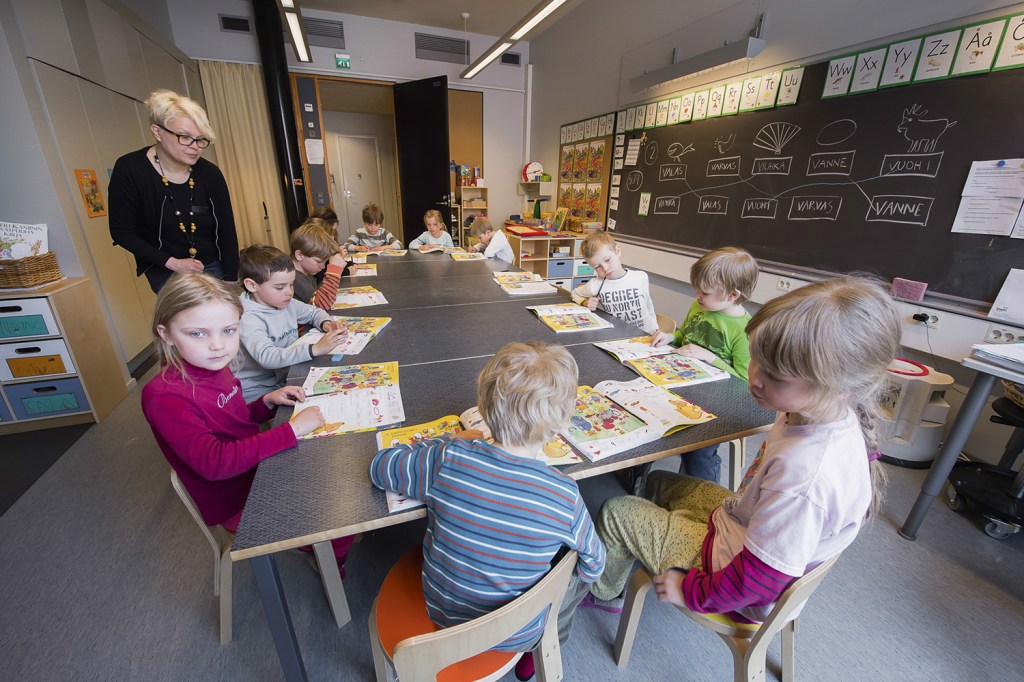 EXEMPLO - Finlândia: educação ali virou um projeto de Estado, não de governos