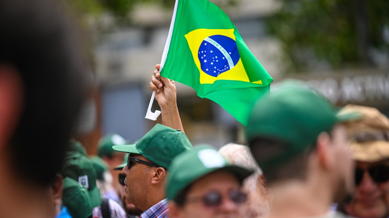 A maior parte dos brasileiros reside, então, em países da América do Norte (45,19%), da Europa (32,42%) e da América do Sul (14,06%).