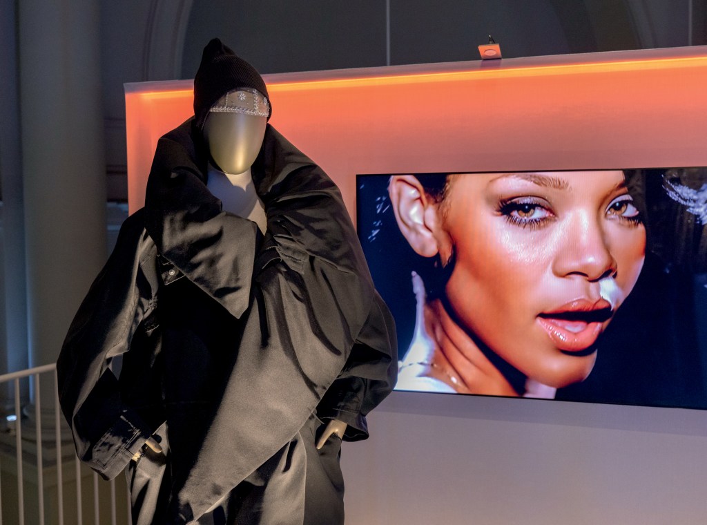 MANIFESTO - Rihanna: bandeira contra o machismo e o racismo