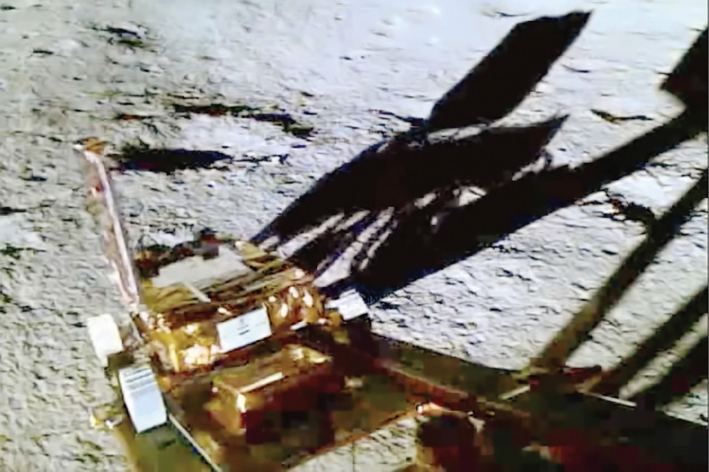 GRANDE PASSO - O robô na superfície lunar: achados de oxigênio e enxofre