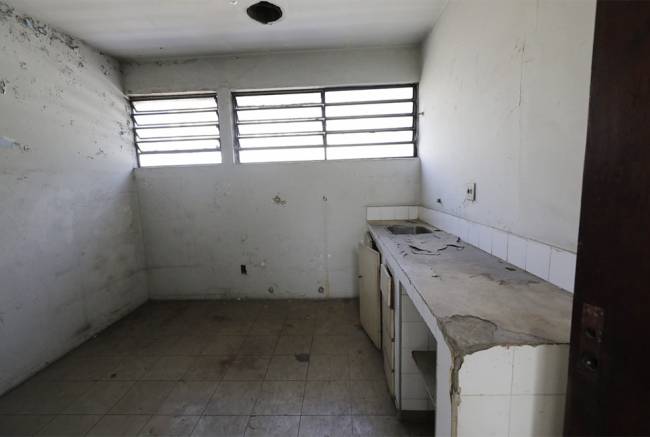Man_20230802_escavacoes_doi_codi_Felipe_bezerra_G8A0173_Galeria6 Uma das salas do DOI-Codi, em São Paulo, usada para tortura e interrogatório de suspeitos de dissidência