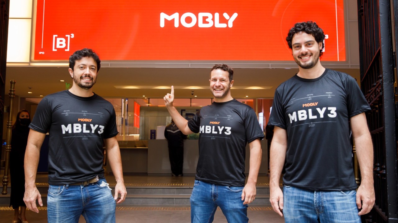 Fundadores da Mobly: Victor Noda (dir.), Marcelo Marques (esq.) e Mario Fernandes (meio)