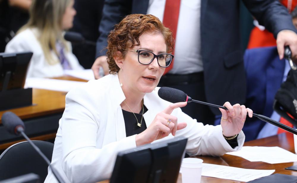 Defesa de Zambelli critica rito do STF ao julgar invasão ao sistema do CNJ