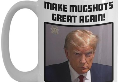 trump mugshot caneca