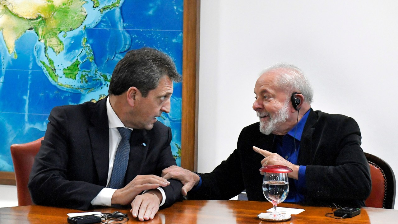 Presidente Luiz Inácio Lula da Silva durante encontro em Brasília com o ministro da Economia argentino, Sergio Massa. 28/07/2023