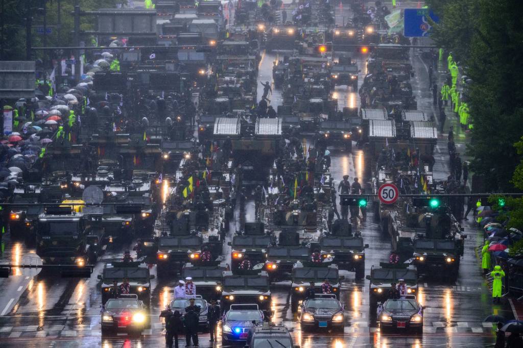 Em provocação a Kim Jong-un, Coreia do Sul faz raro desfile militar