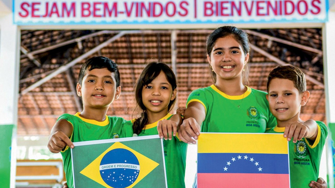 JUNTOS E MISTURADOS - Brasileiros e venezuelanos na mesma sala de aula: um aprende com a cultura do outro