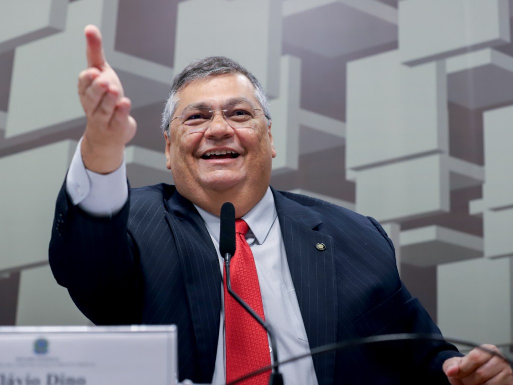 HOLOFOTES - Flávio Dino: o ministro da Justiça vira nova opção à esquerda