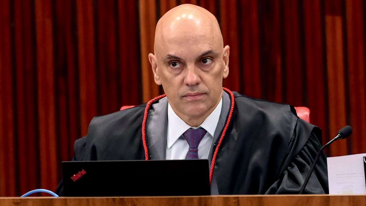 DE OLHO - Moraes: sob a sua guarda ficaram a delação e o celular de Mauro Cid