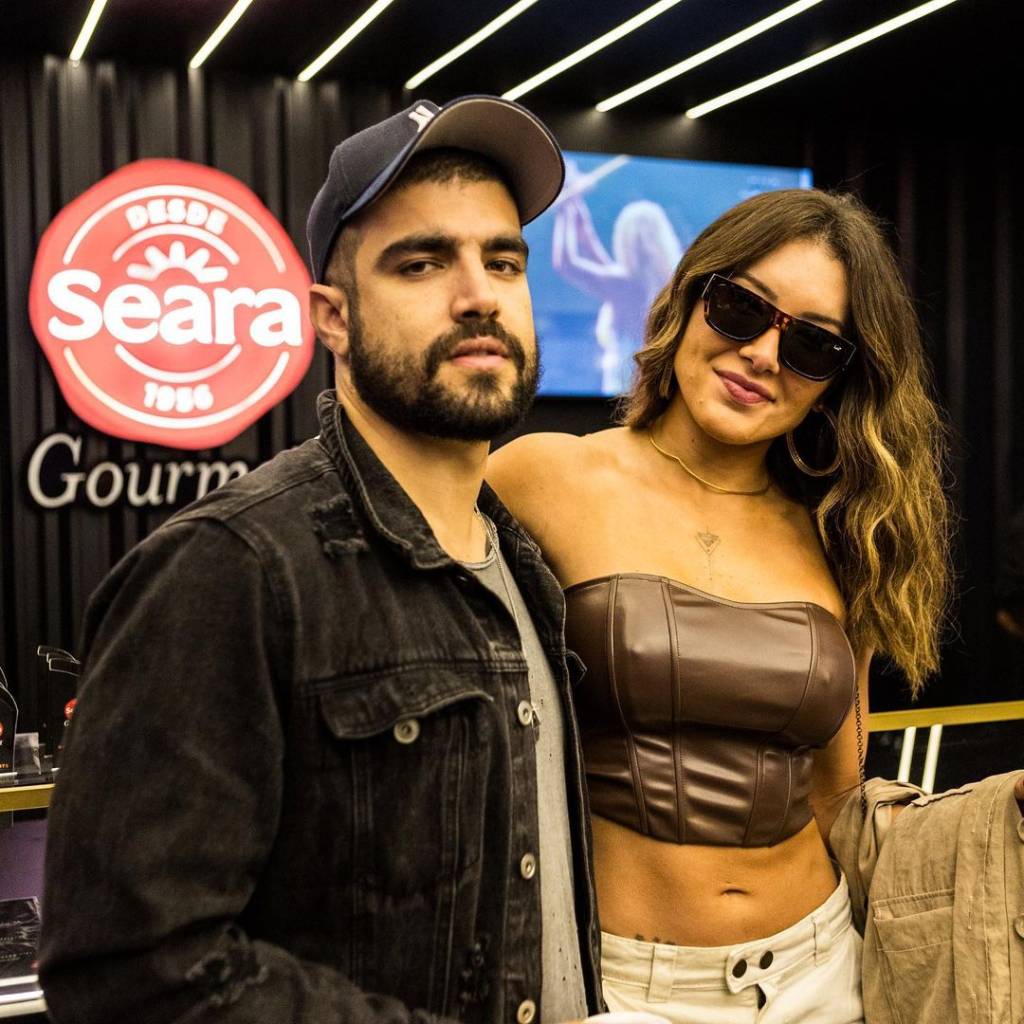 Caio Castro e namorada – Caio Castro e namorada –