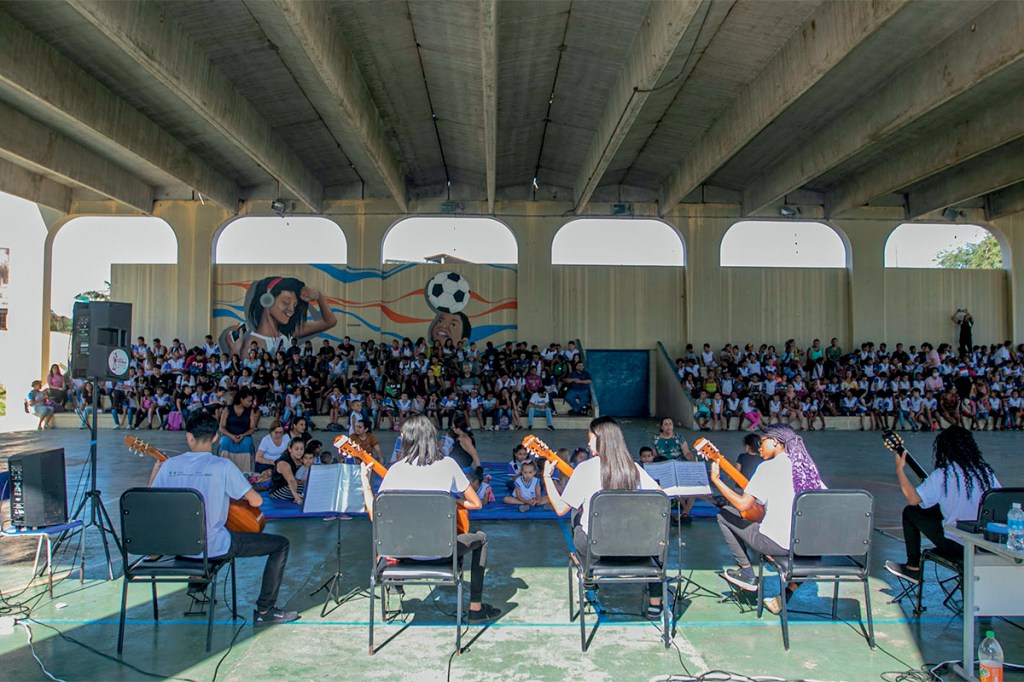 O PAPEL DA ARTE - Música Encantada, no Rio: o projeto semeia bons frutos