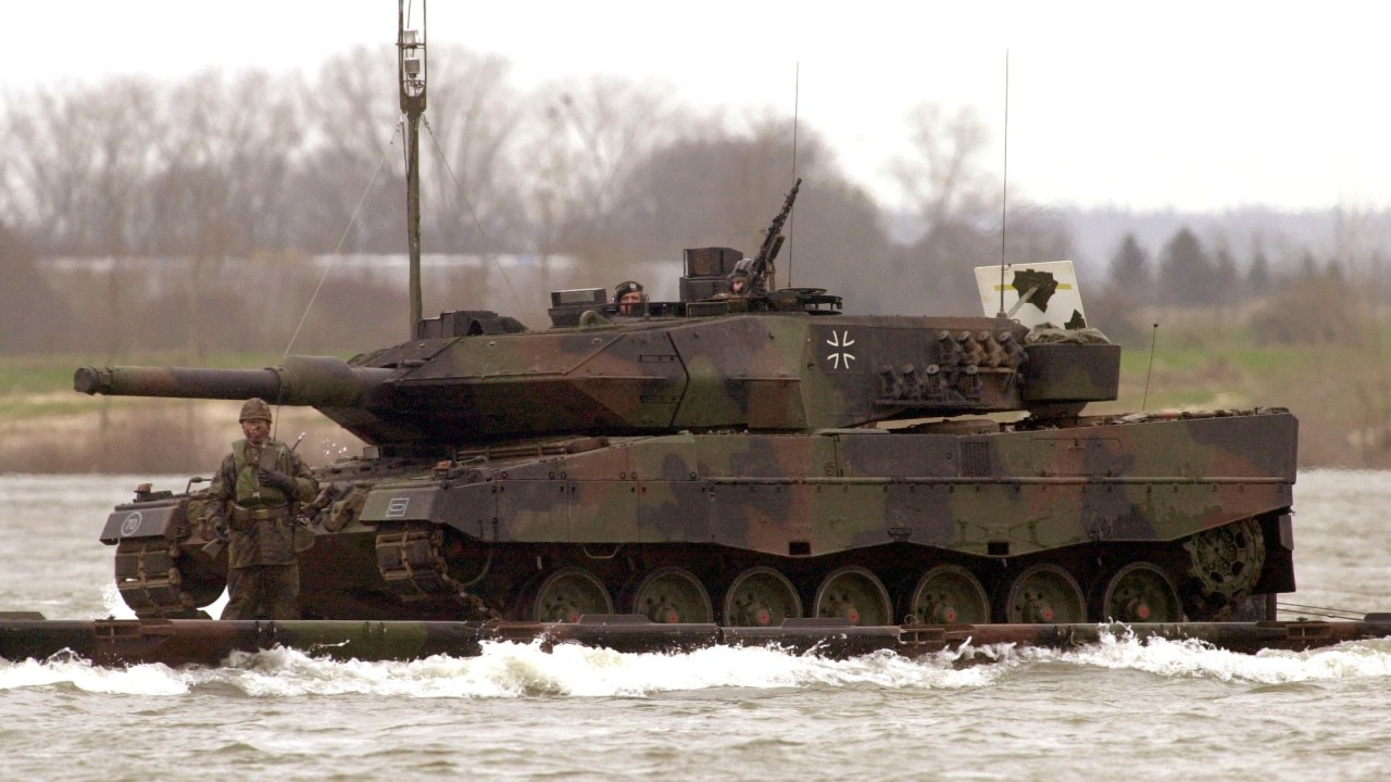 O envio de tanques Leonard II depende da aprovação do presidente da Suíça, Alais Berset.