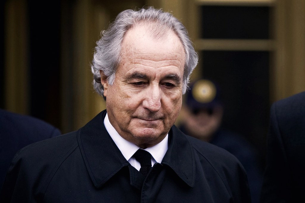 FARSANTE - Madoff, que morreu na prisão: rombo de 65 bilhões de dólares