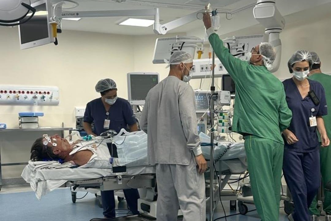 O ex-presidente Jair Bolsonaro passou por duas novas cirurgias na terça-feira, no Hospital Vila Nova Star, em São Paulo