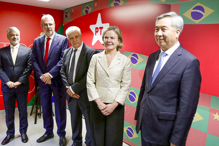 O que prevê o acordo do PT com o Partido Comunista Chinês