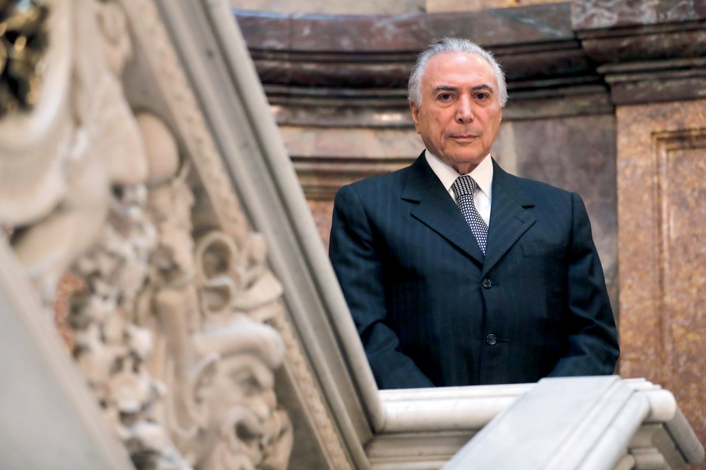 Temer: “No hay la menor posibilidad de perder la democracia en Brasil” FRUSTRAÇÃO - Temer: em 2016, o ex-presidente lançou uma medida para reduzir os juros, mas ela não surtiu efeito