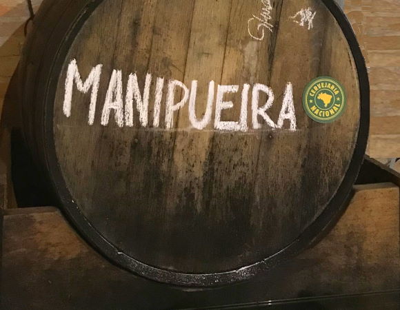 Projeto propõe receita base com manipueira, líquido extraído da mandioca -