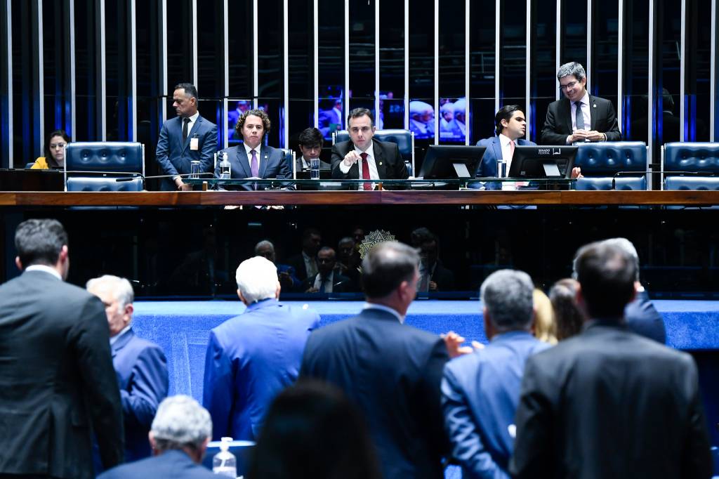 Senado aprova renegociação de dívidas dos estados com a União