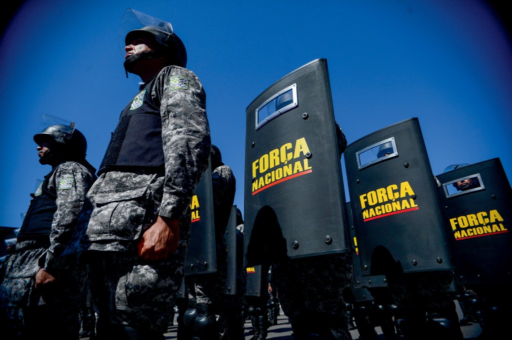 REFORÇO - A Força Nacional no Rio: em geral, ajuda do governo federal tem pouco resultado