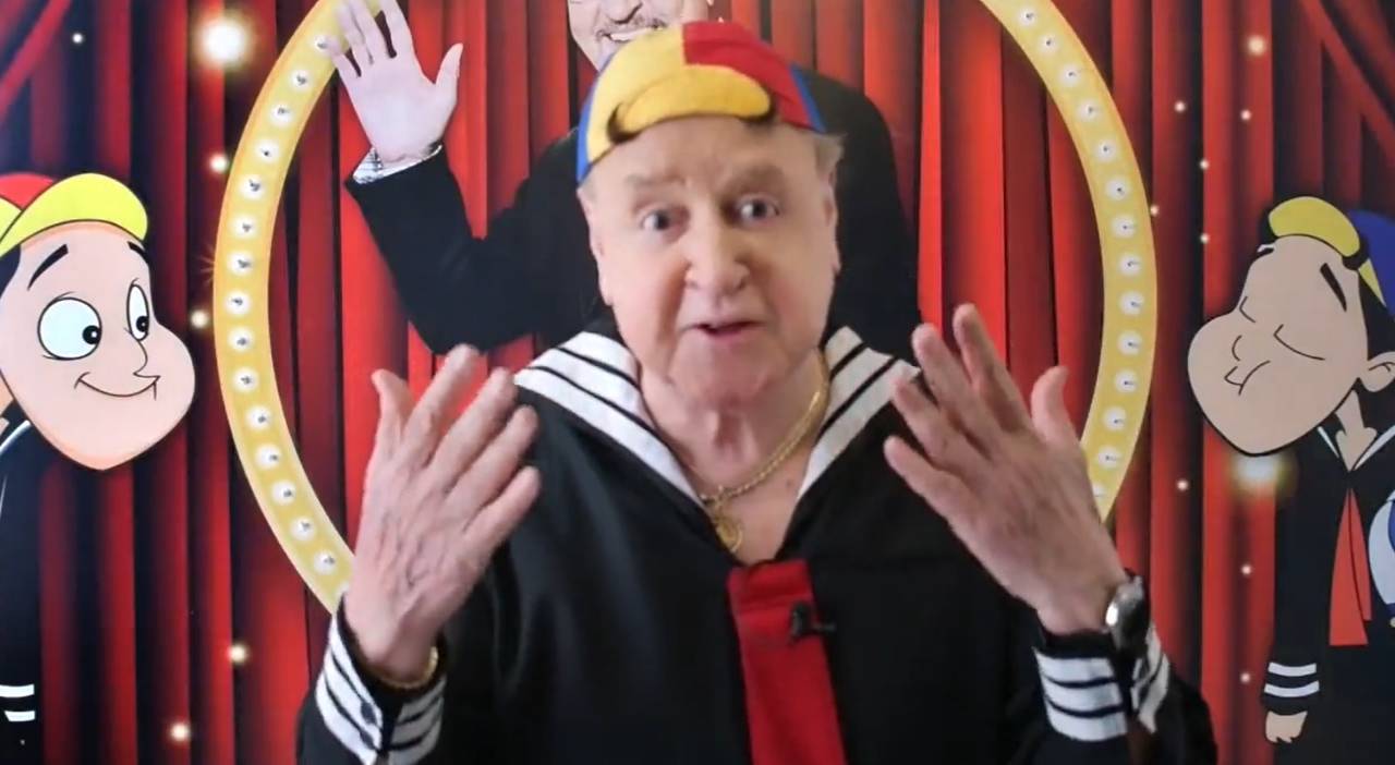O ator mexicano Carlos Villagrán, do seriado "Chaves", participa de campanha anti-imigração ilegal para o governo dos Estados Unidos. 03/10/2023