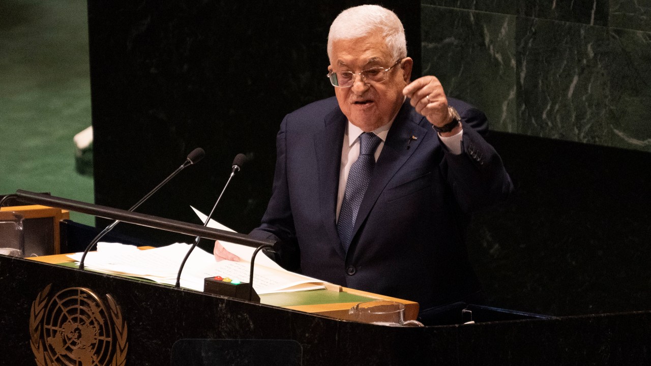 MAHMOUD ABBAS - Conduta reprovada: oito dias após início dos conflitos, Abbas diz que ações do Hamas não representam o povo palestino