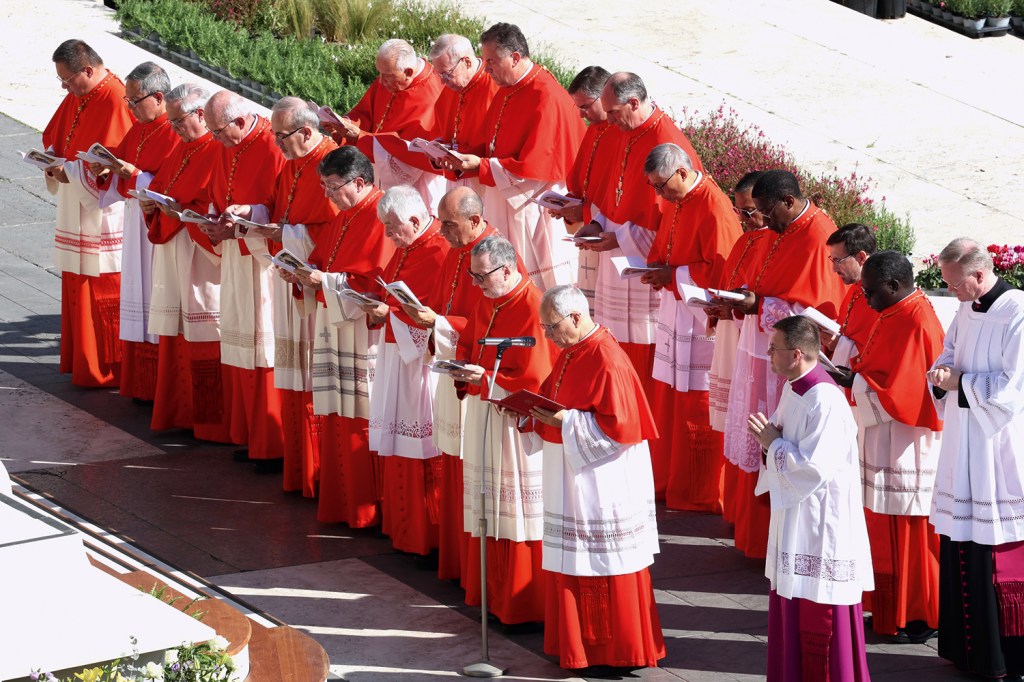 FUTURO À VISTA - O pontífice nomeou uma centena de cardeais de sua confiança: cabe a eles escolher o próximo papa