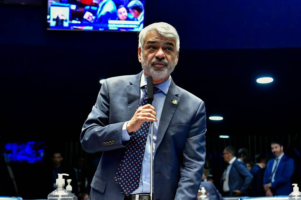 ‘Tem que pegá-la antes de chegar à Itália’, diz chefe do PT sobre Zambelli