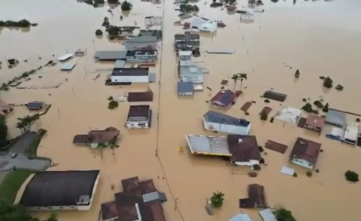 Enchentes castigam população no Sul do país neste final de semana | VEJA
