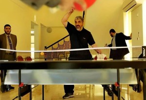 Líder do Hamas, Khaled Mashal é entusiasta do tênis de mesa. O bilionário se divide entre o Qatar e a Turquia