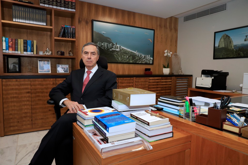 Presidente do STF, Ministro Luís Roberto Barroso, em entrevistas para as Páginas Amarelas