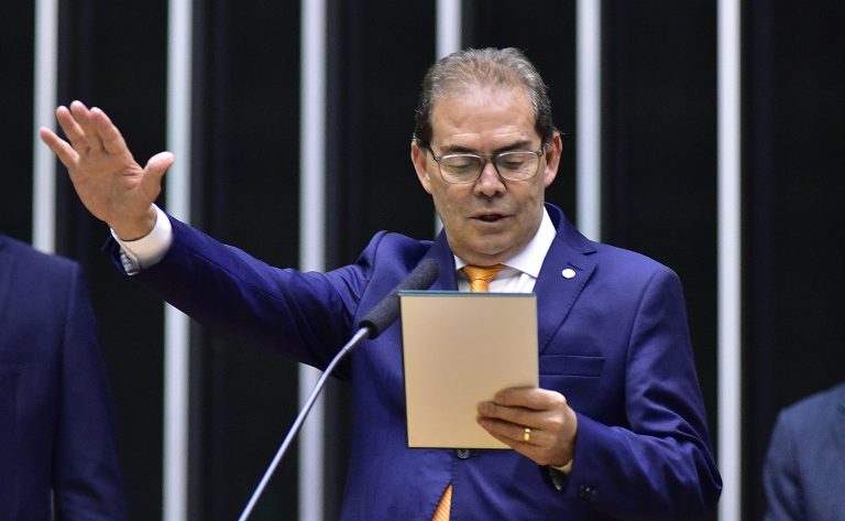 O presidente da CCJ do Senado, Davi Alcolumbre: votação da legalização de jogos de azar deve ficar para junho