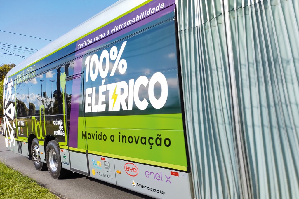ELÉTRICO - Ônibus em Curitiba: alternativa para reduzir a pegada de carbono do transporte