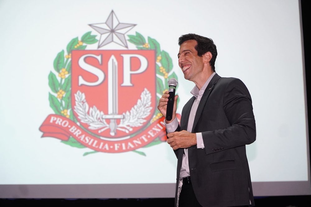 Tarcísio estuda colocar alunos com autismo em ‘escolas de referência’