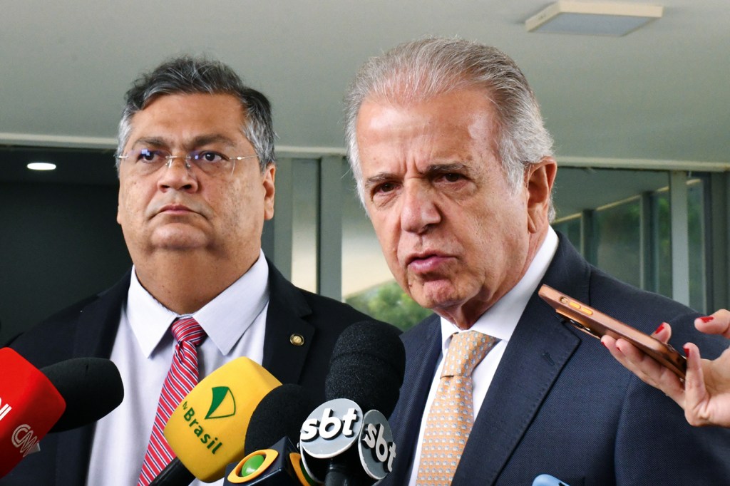 INQUÉRITO - Dino e José Múcio: delegado foi designado para investigar o caso