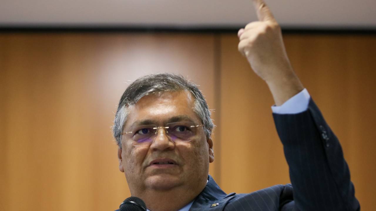 Decisão de Dino diz que recurso não pode ser admitido e arquiva o caso sem apreciar o mérito