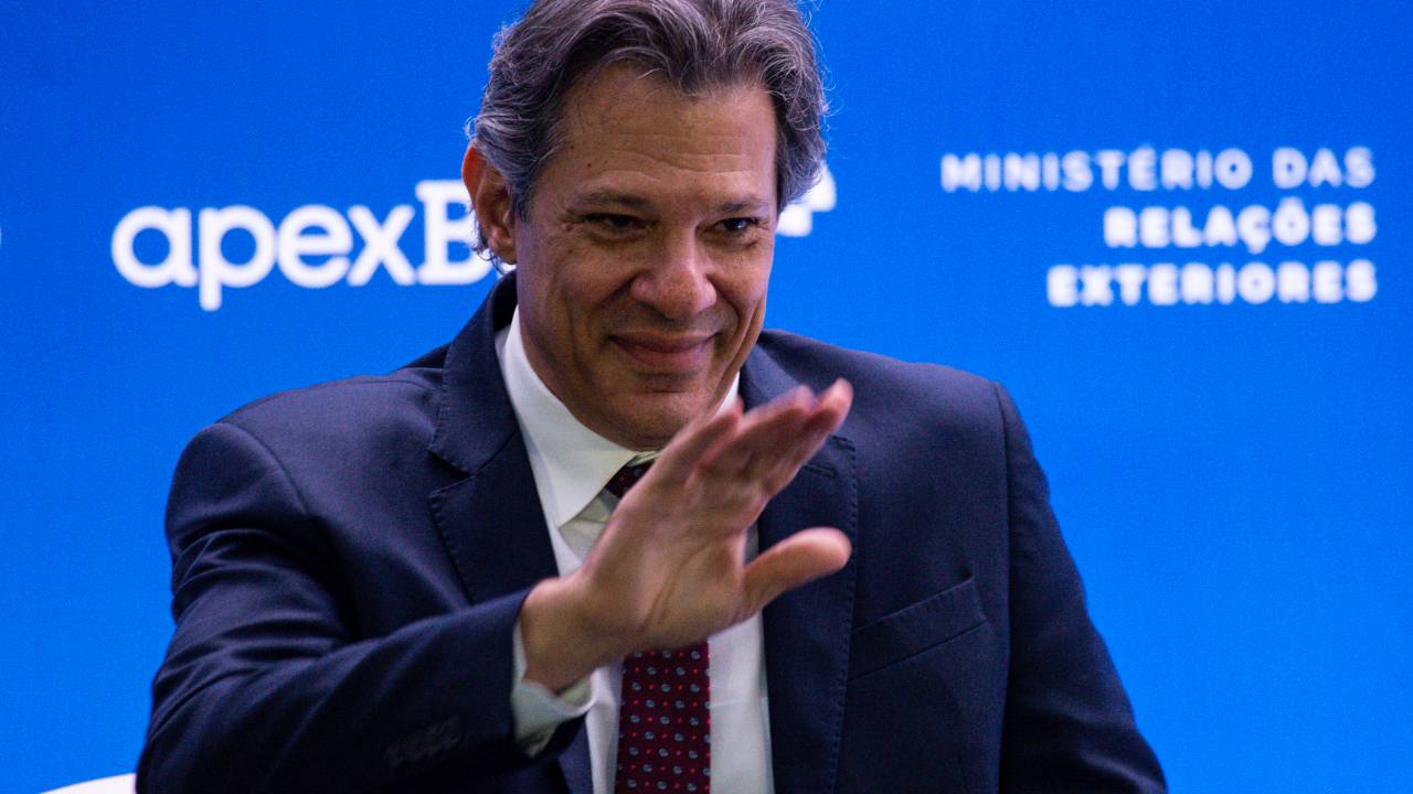 Brasília (DF), 07/11/2023 - O ministro da Fazenda, Fernando Haddad, durante a abertura do 6º Brasil Investment Forum (BIF 2023), no Palácio Itamaraty. O evento reúne ministros e representantes do setor empresarial para discutir as oportunidades no Brasil para investidores estrangeiros. Foto: Marcelo Camargo/Agência Brasil