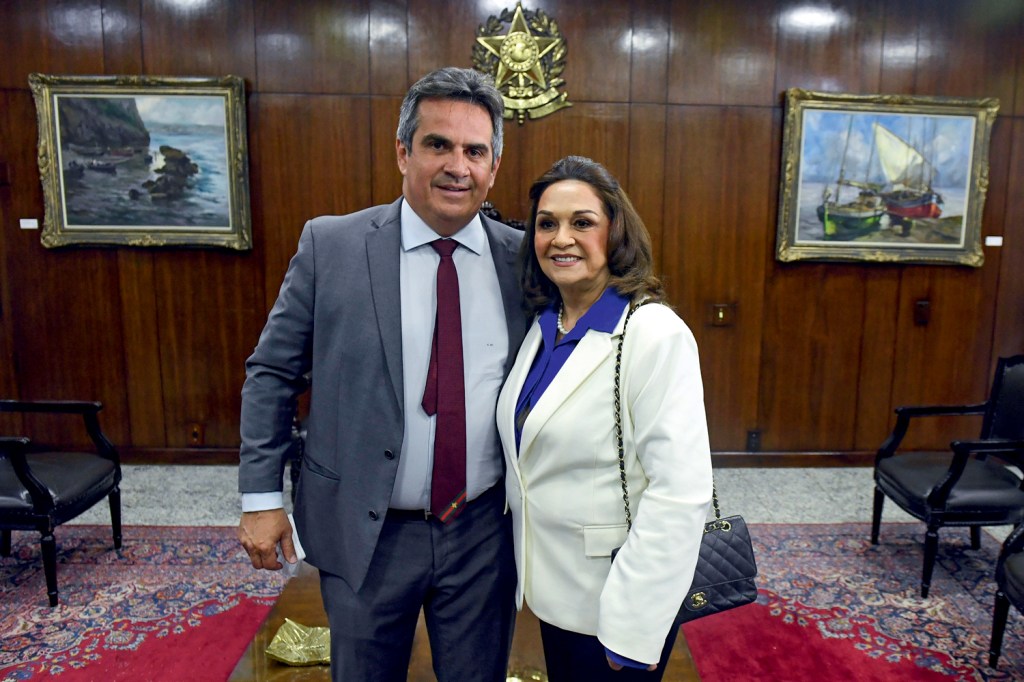 EM FAMÍLIA - Ciro Nogueira e a mãe, Eliane: senadora entre 2021 e 2022